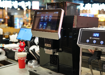 Jetinno技諾JL33智能全自動(dòng)咖啡機如何定義外賣(mài)咖啡高效運營(yíng)新標準